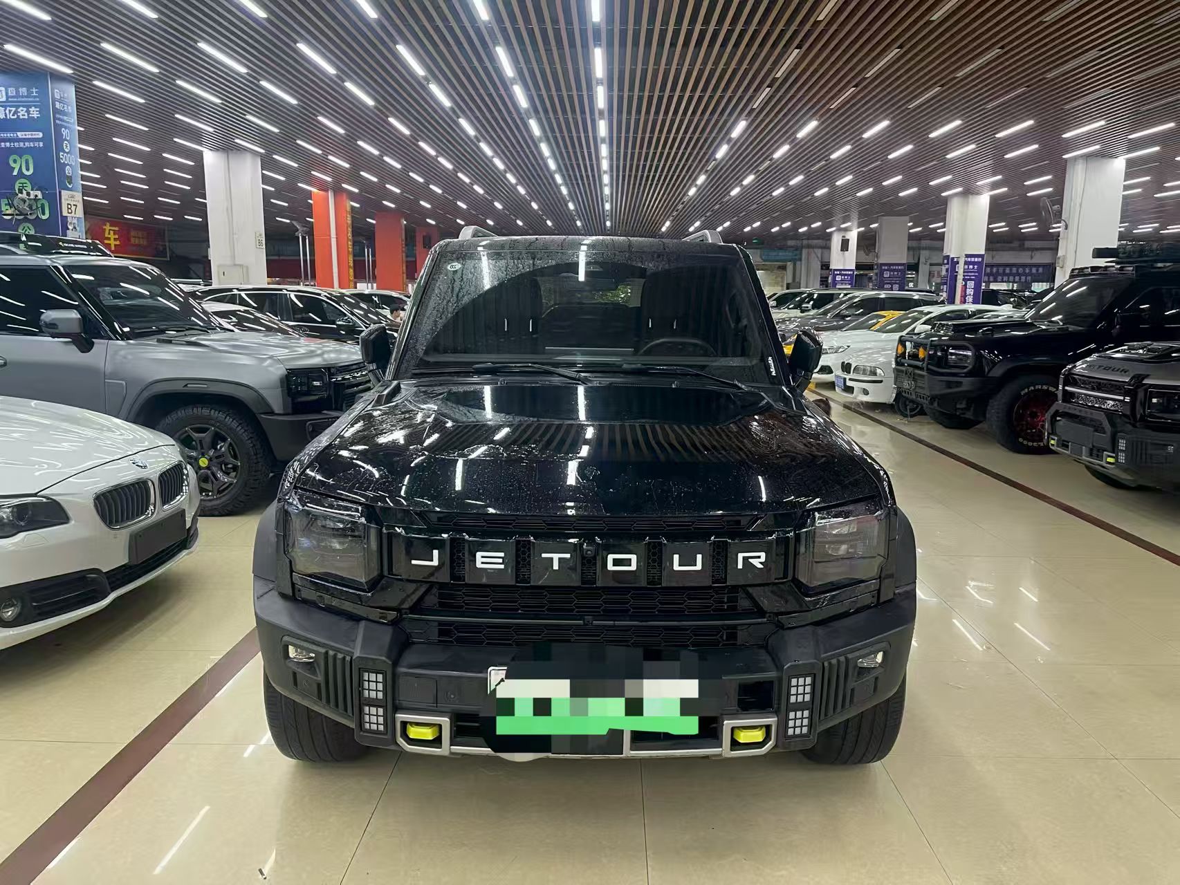 JETOUR T2 - Showroom